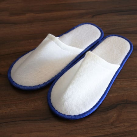 2/5Pairs Disposable White Towelling Hotel Slippers Closed Toe Terry Guest Shoes 