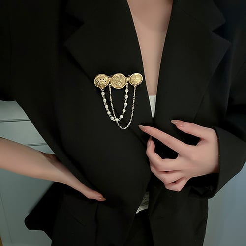 Charming Jewelry Brooch Pin Medal Moon Collar Pearl Brooch for Women Girls 