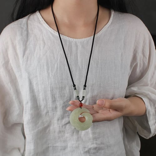 Fine Fashion Natural Chinese green jade Hand-carved rose Jade Pendant 