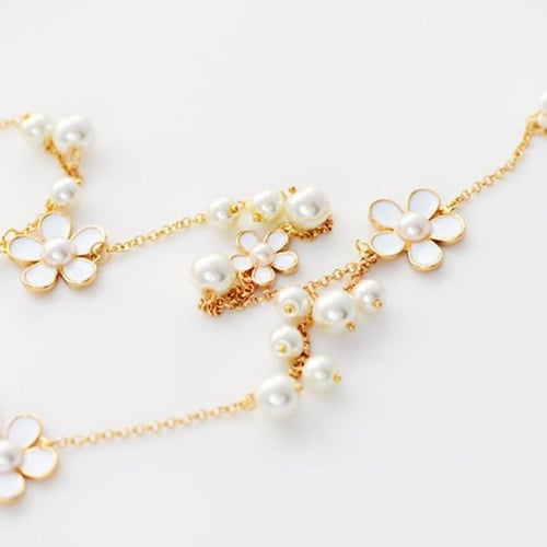 Women's Elegant Pearl Flower Sweater Chain Long Pendant Necklace Fashion Jewelry 