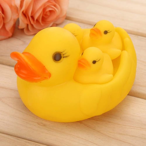 4pcs Baby Bathing Floating Rubber Squeaky Ducks Play Water Bathing Pool Tub Toys 