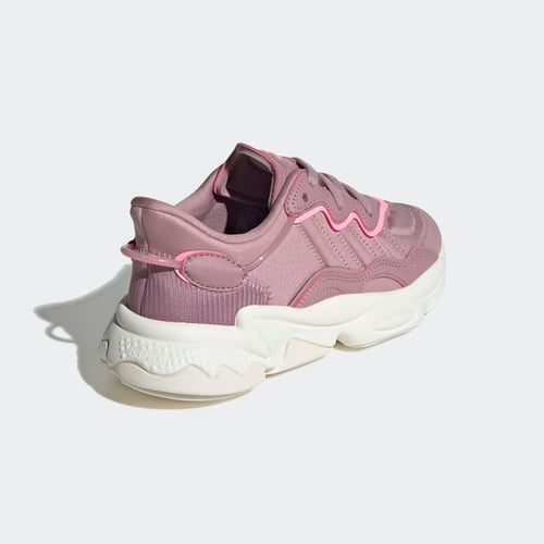 Ozweego size on sale