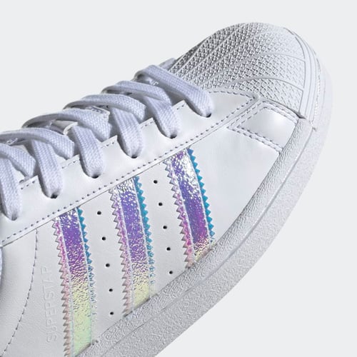 Adidas superstar iridescent 2025 size 4