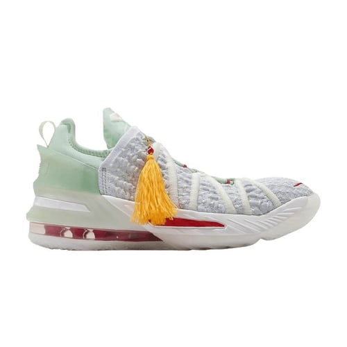 Lebron 18 platinum hot sale
