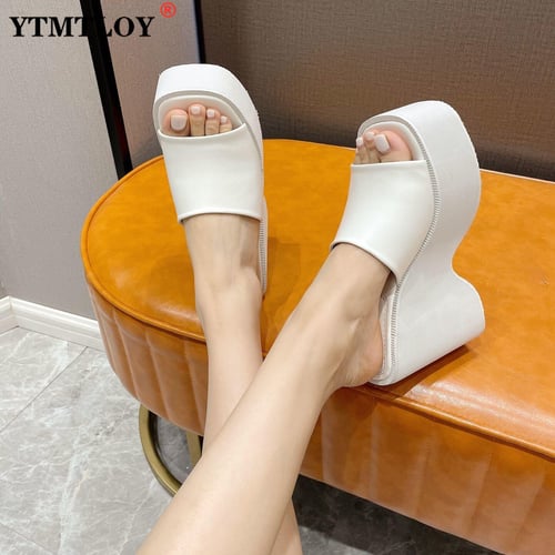 White top chunky wedges