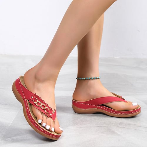 Flip flops with large flower clearance