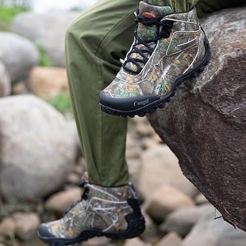 Mens camo sales hunting boots