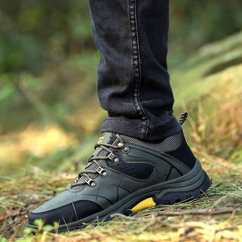 Mens hiking 2025 boots size 9