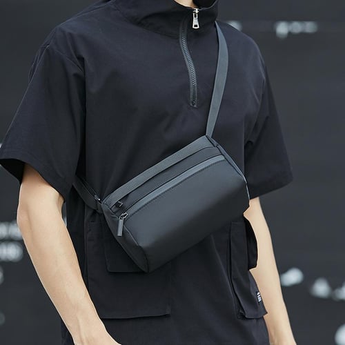 Boy hotsell shoulder bag