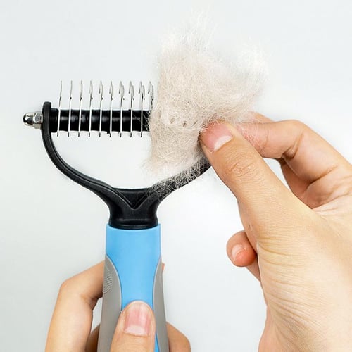 Dog combs store long hair