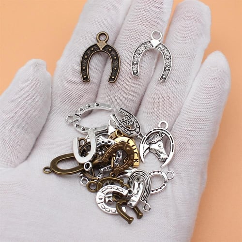 Horseshoe charms new arrivals bulk