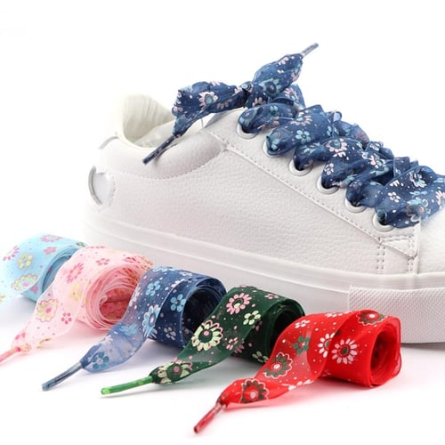 Yarn shop print sneakers