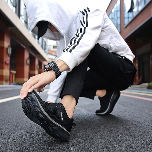 Comfortable mens deals tennis shoes