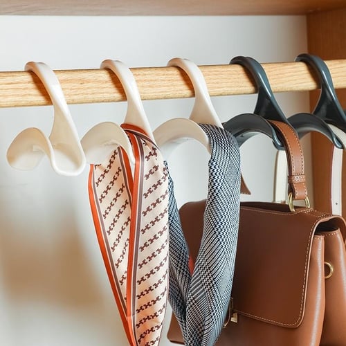 Bag hangers closet shop
