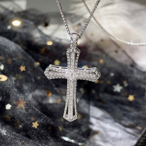 Trendy top cross necklace