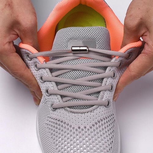Locking shoelaces top