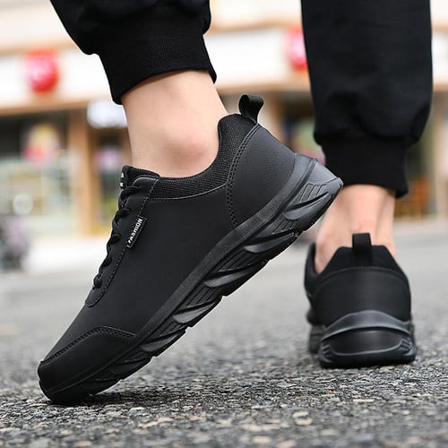 Low cost sports shoes store