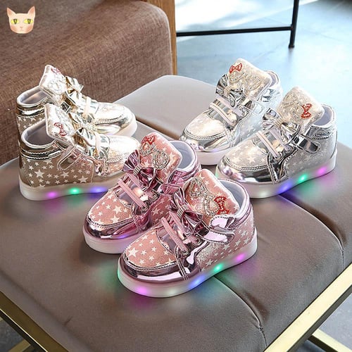 Children's shoes with sales flashing lights