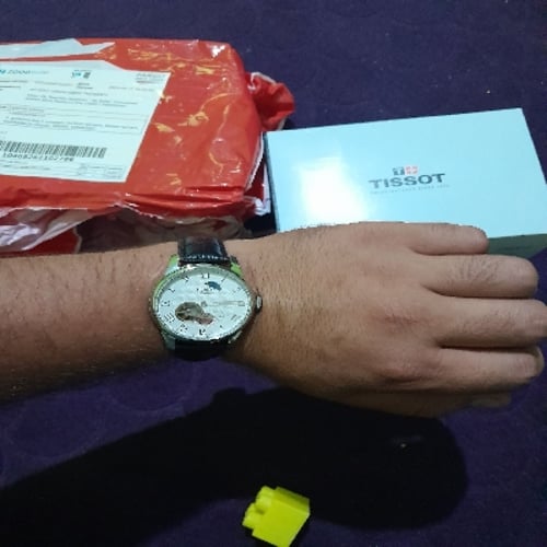 Replica Tissot mechanical wristwatch with sapphire glass buy